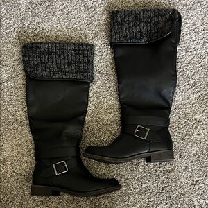 Black Knee-High Boots with Buckle Detail